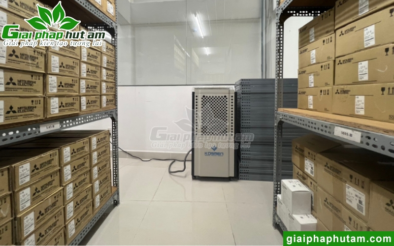 hình ảnh lắp máy hút ẩm Bảo Quản Thiết Bị Điện Tại Sametel đồng nai 2