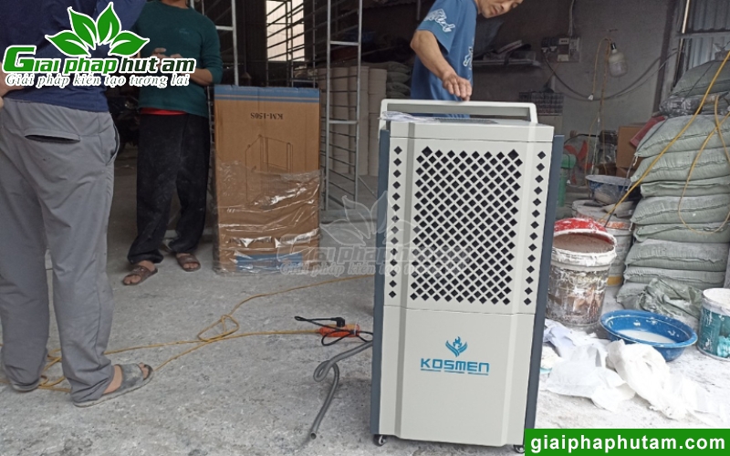 lắp máy hút ẩm bảo quản mây tre đan tại hộ gia đinh 3