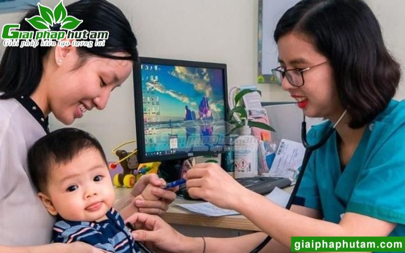việc bảo quản thuốc và vật tư y tế luôn là những việc quan trọng để phục vụ tốt cho công tác khám chữa bệnh 