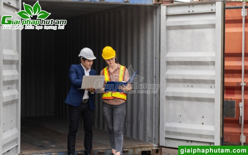 lưu ý bốc xếp hàng hóa lên container