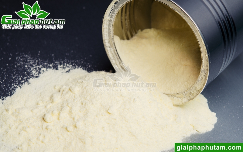 độ ẩm cao làm vón cục sữa